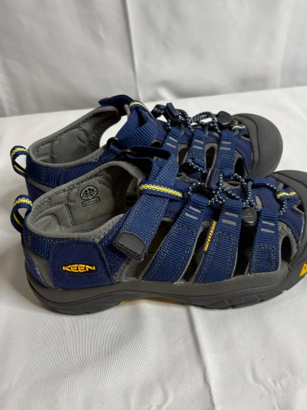 KEEN Kids Newport H2 Blue/Gray Sport Sandals Closed Toe Water Shoes Size 3 US